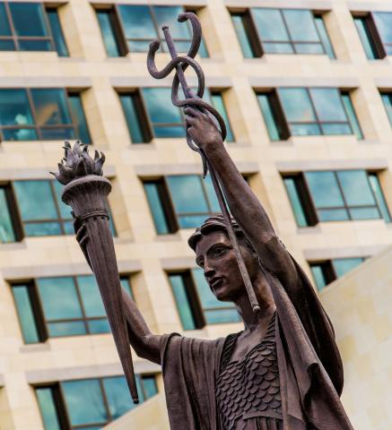 Statue in front of Federal Reserve Bank in Kansas City