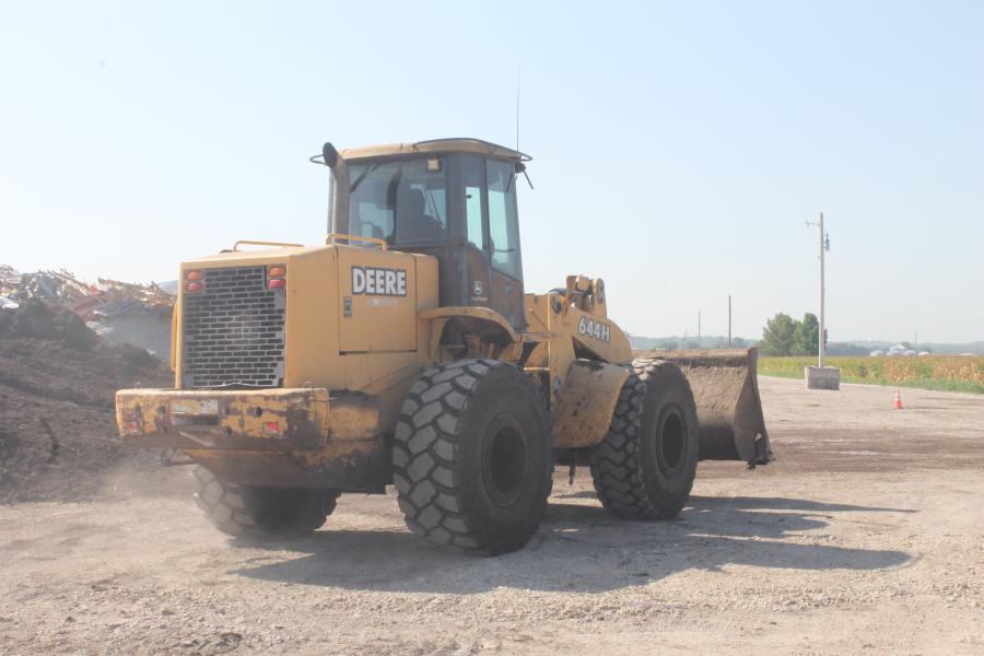 Wheel loader in action at Missouri Organic Recycling